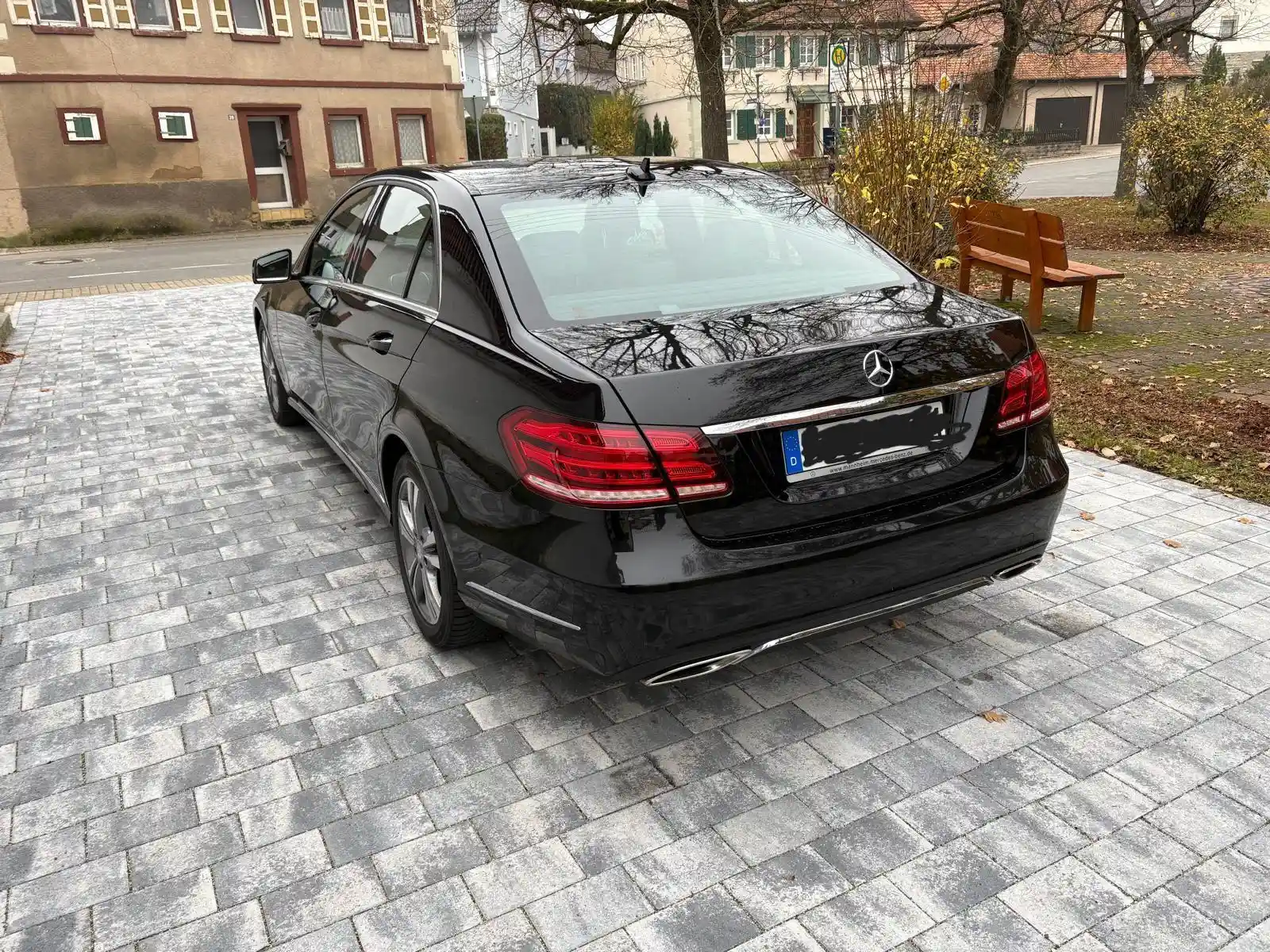 Mercedes-Benz E 200