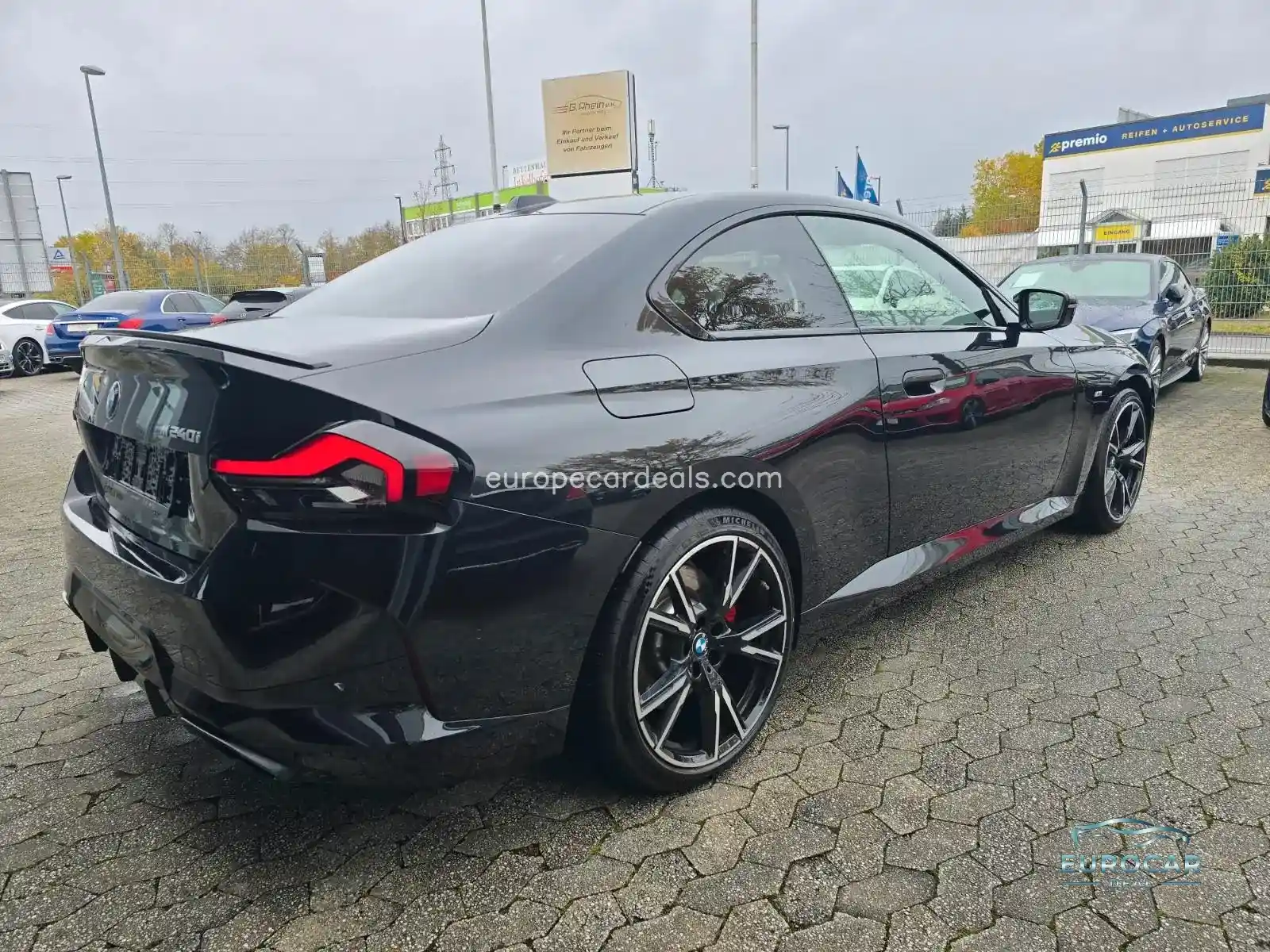 BMW M240i