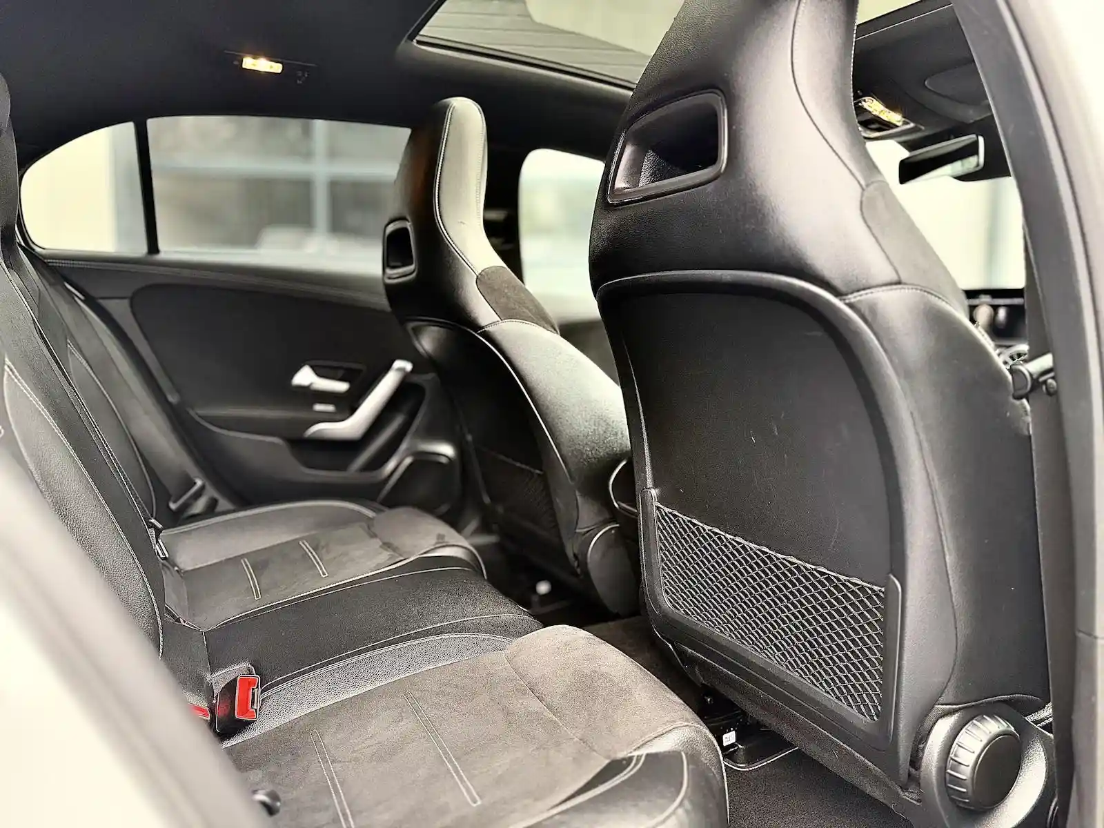 Mercedes-Benz A 220