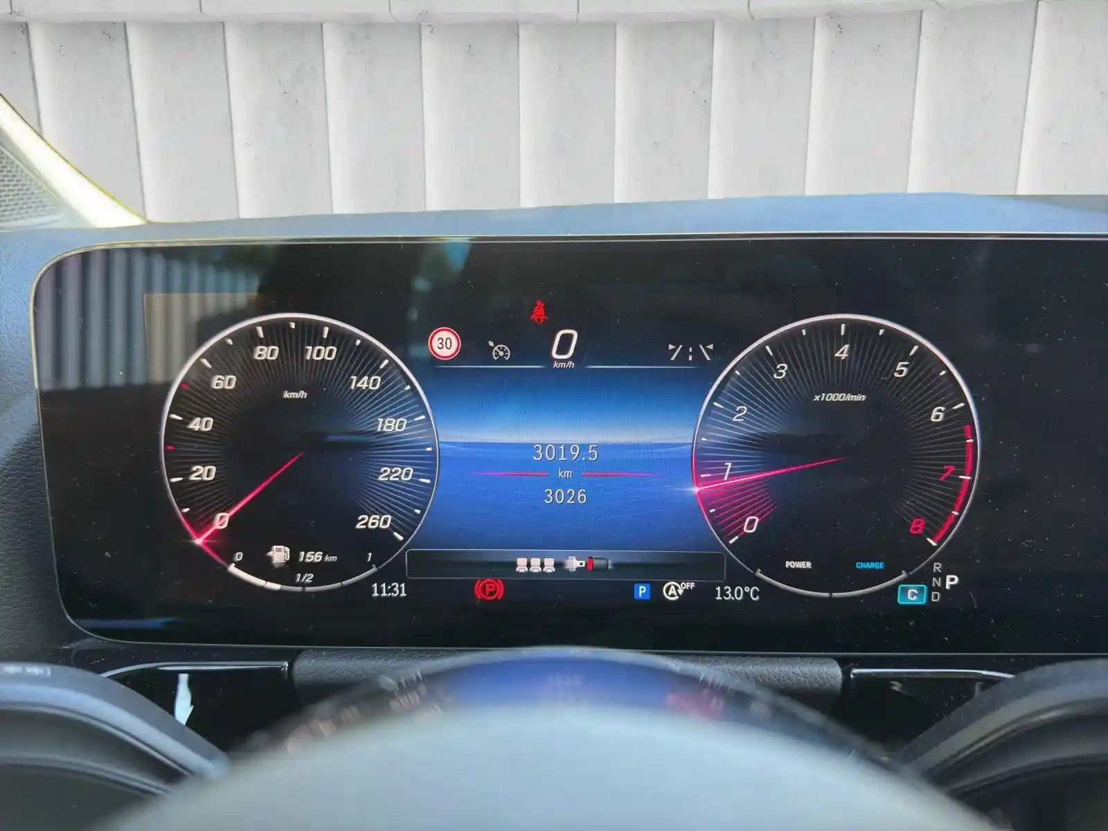 Mercedes-Benz B 180
