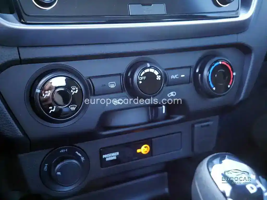 Space Cab 4×4 LS KLIMA PDC SHZ KAMERA ACC
