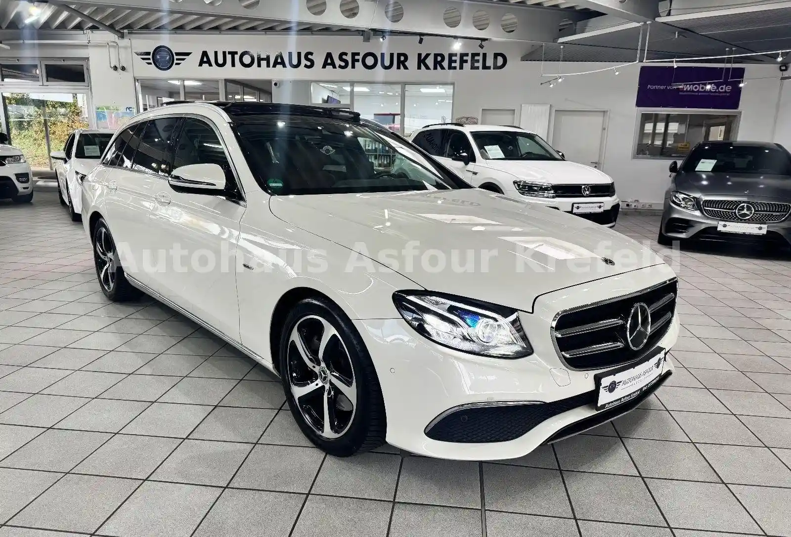 Mercedes-Benz E 300
