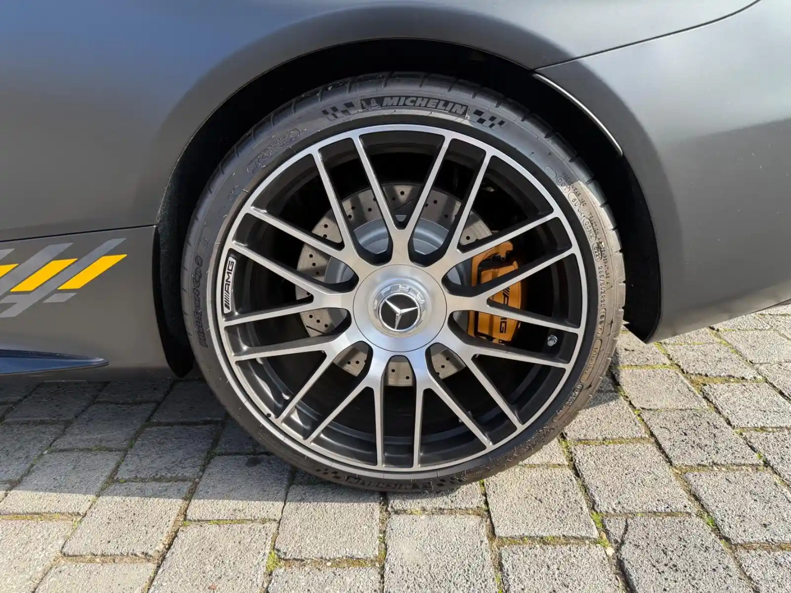Mercedes-Benz C 63 AMG