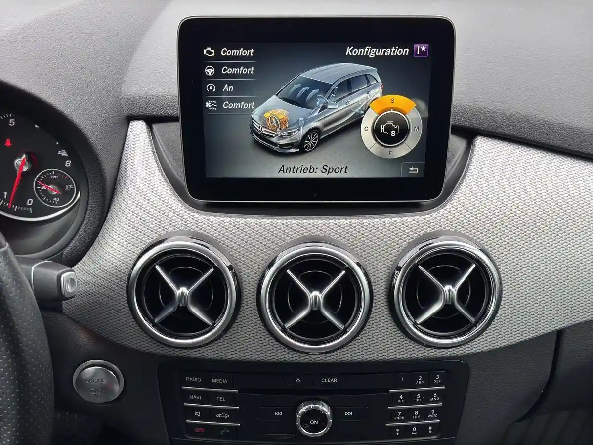 Mercedes-Benz B 200