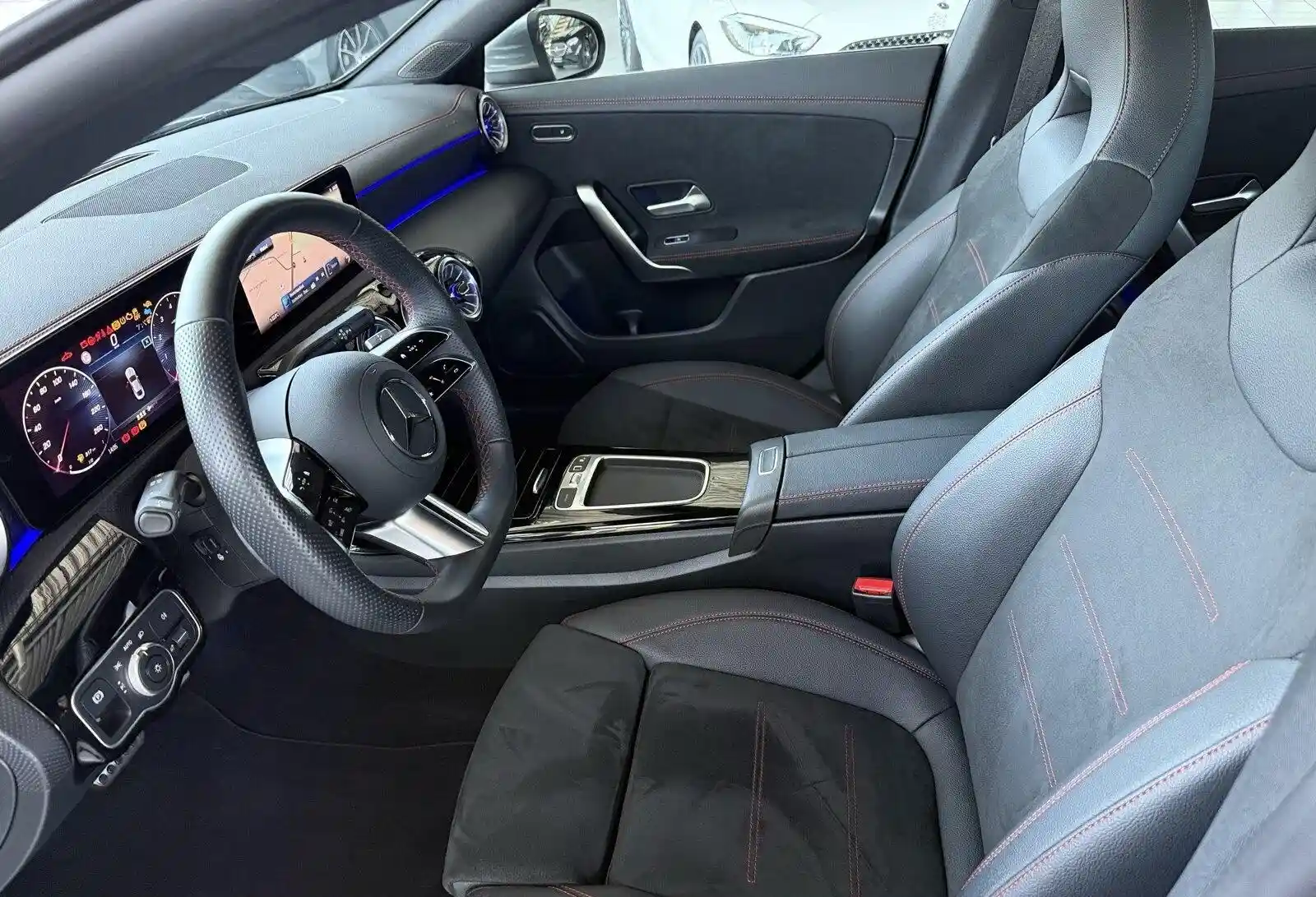Mercedes-Benz CLA 180