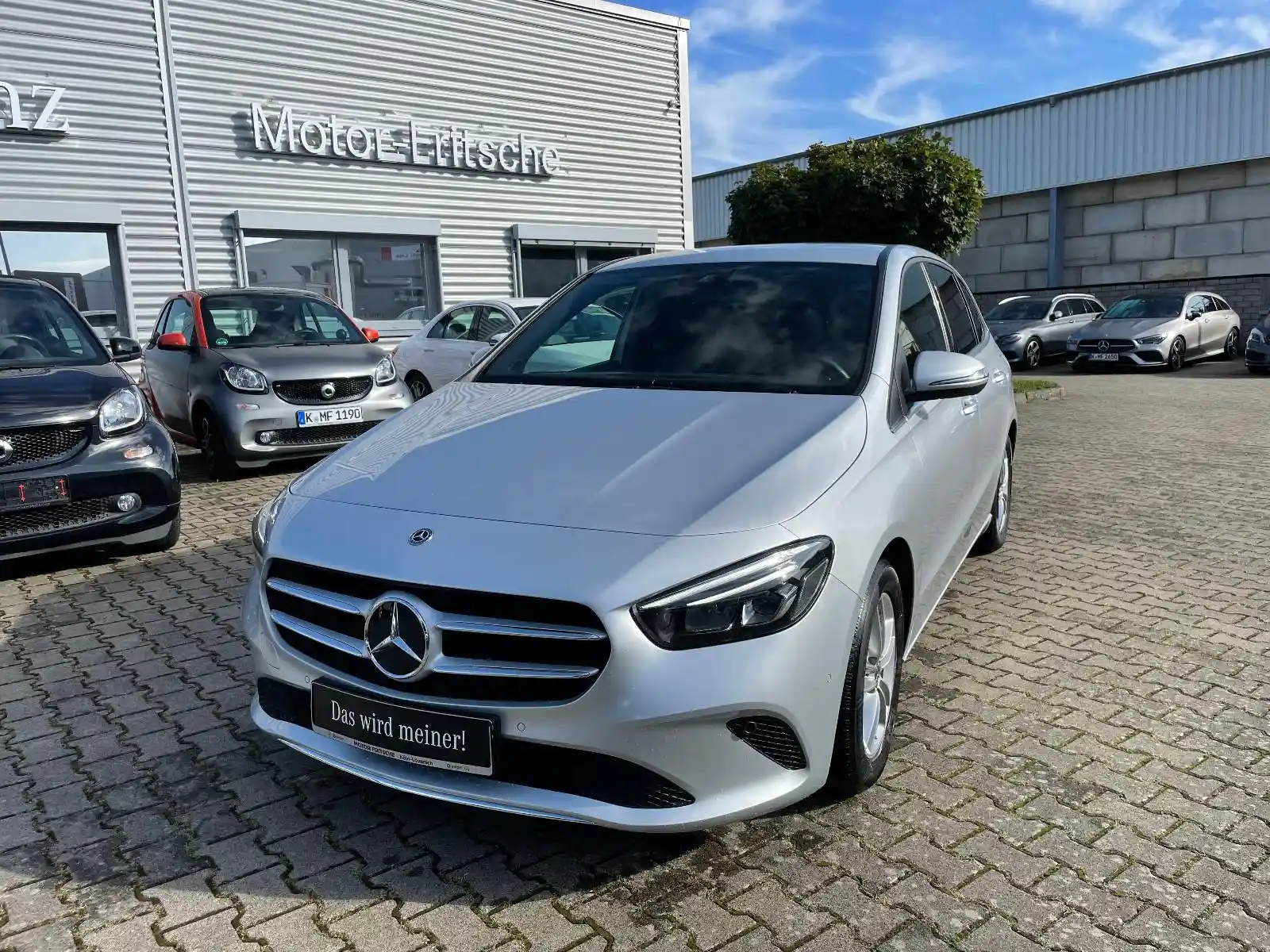 Mercedes-Benz B 180