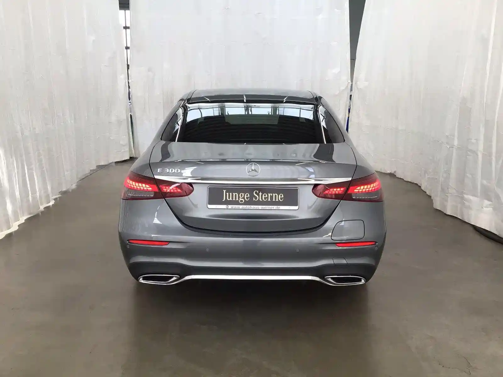Mercedes-Benz E 300