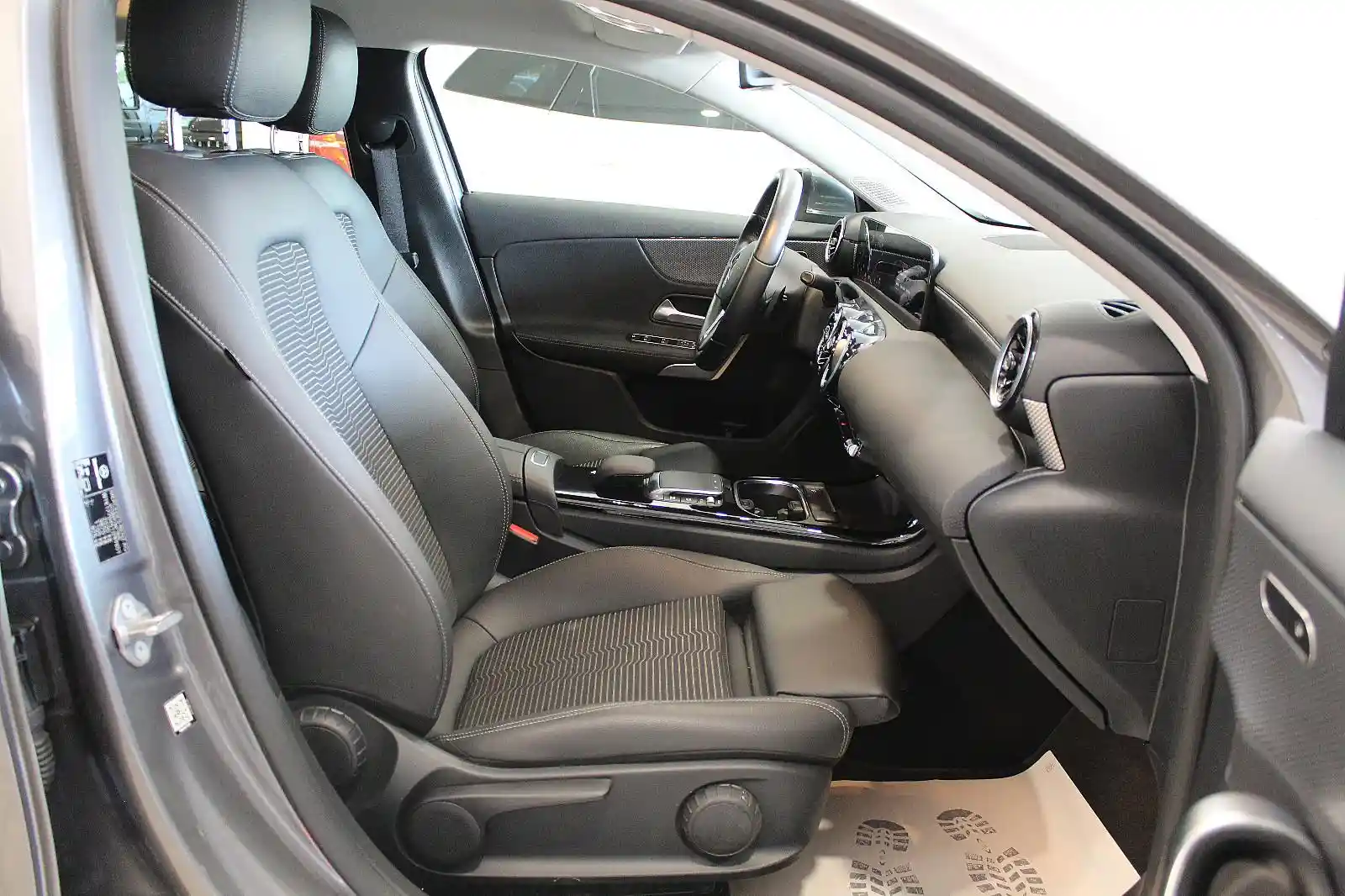 Mercedes-Benz A 220