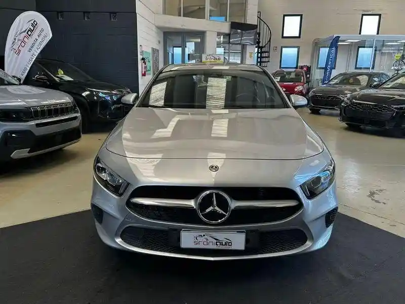 Mercedes-Benz A 180