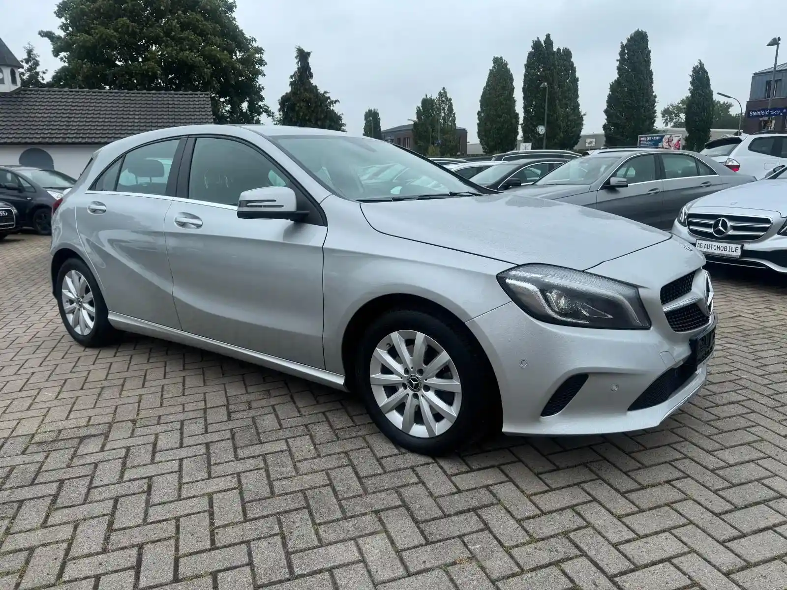 Mercedes-Benz A 180