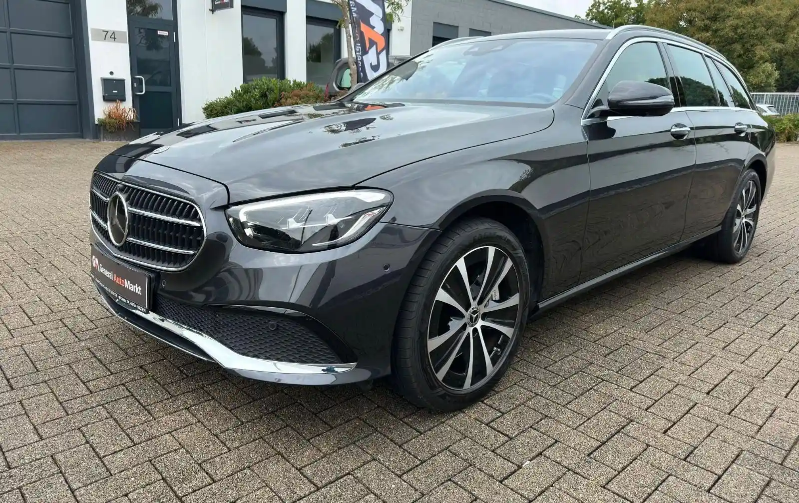 Mercedes-Benz E 300