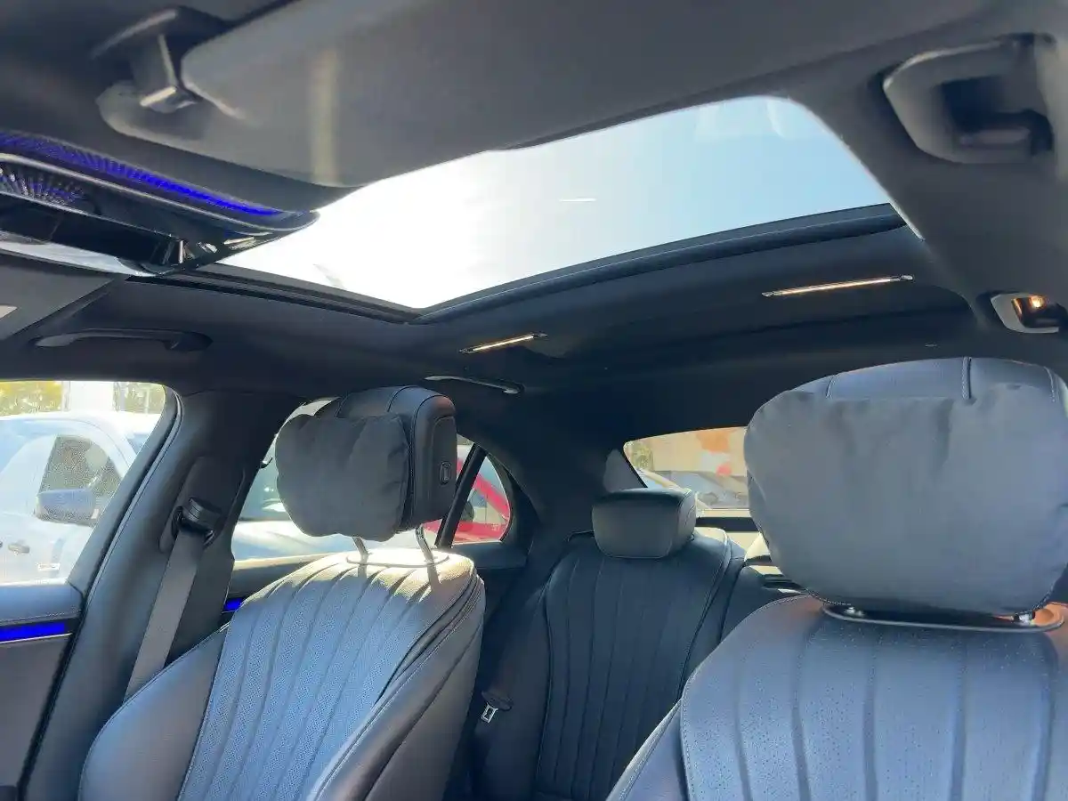 Mercedes-Benz S 400