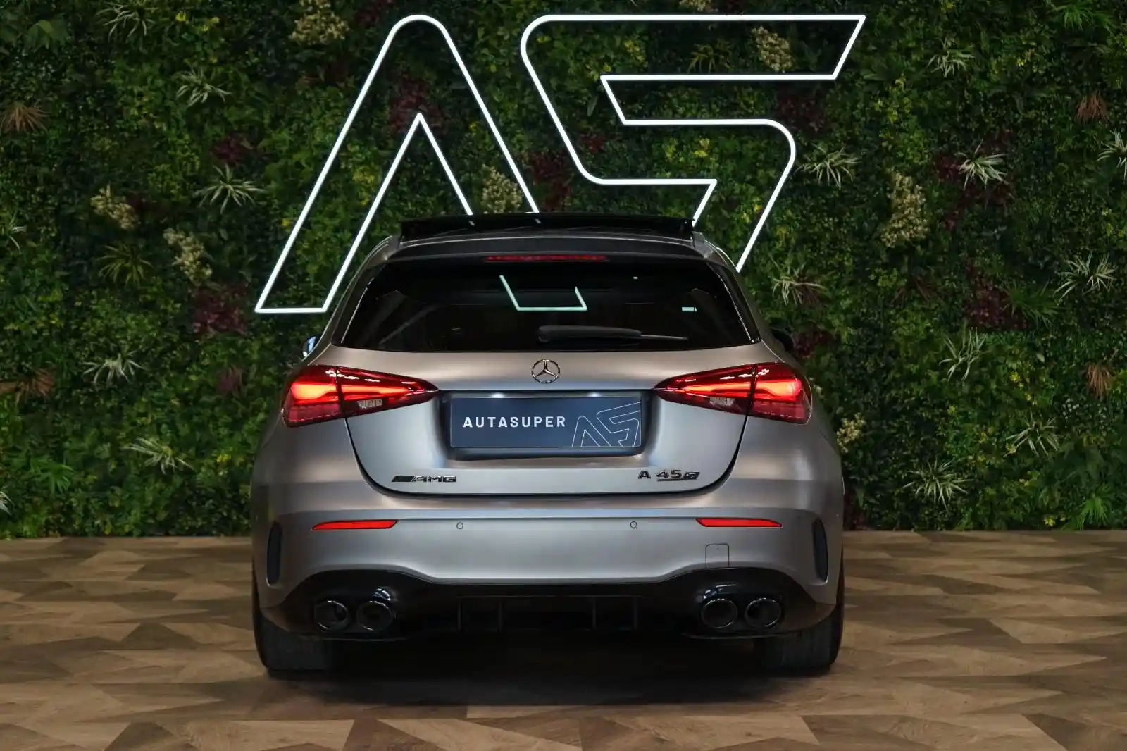 Mercedes-Benz A 45 AMG
