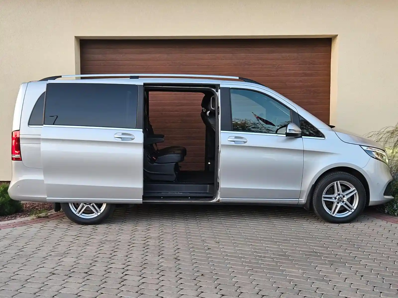 Mercedes-Benz V 200