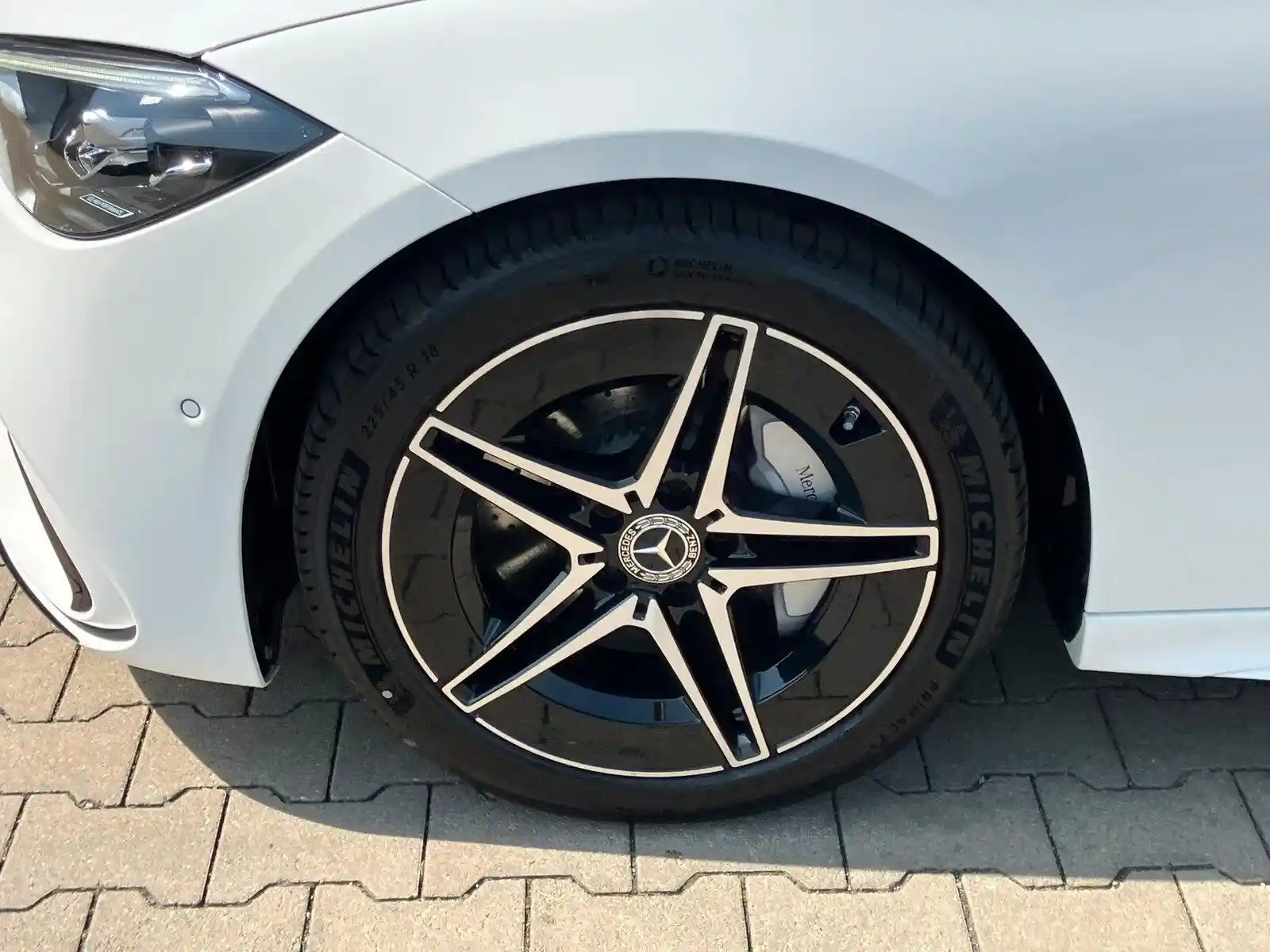 Mercedes-Benz C 180