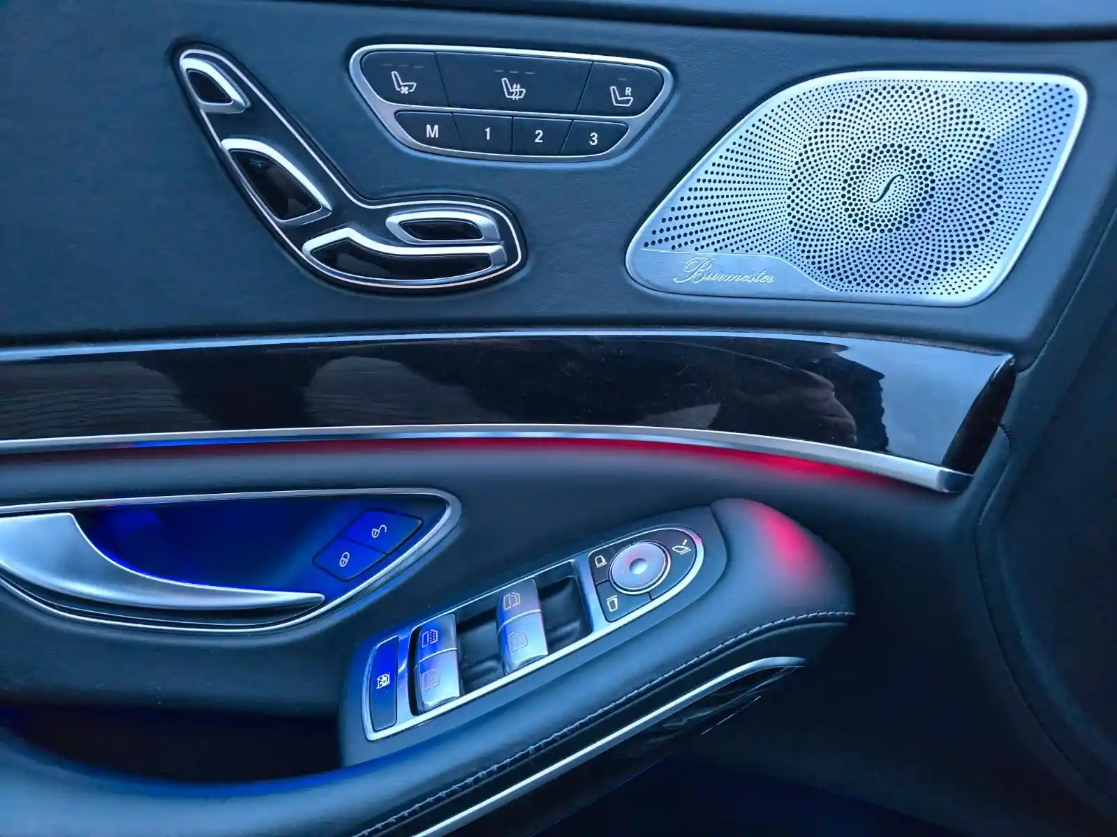 Mercedes-Benz S 560