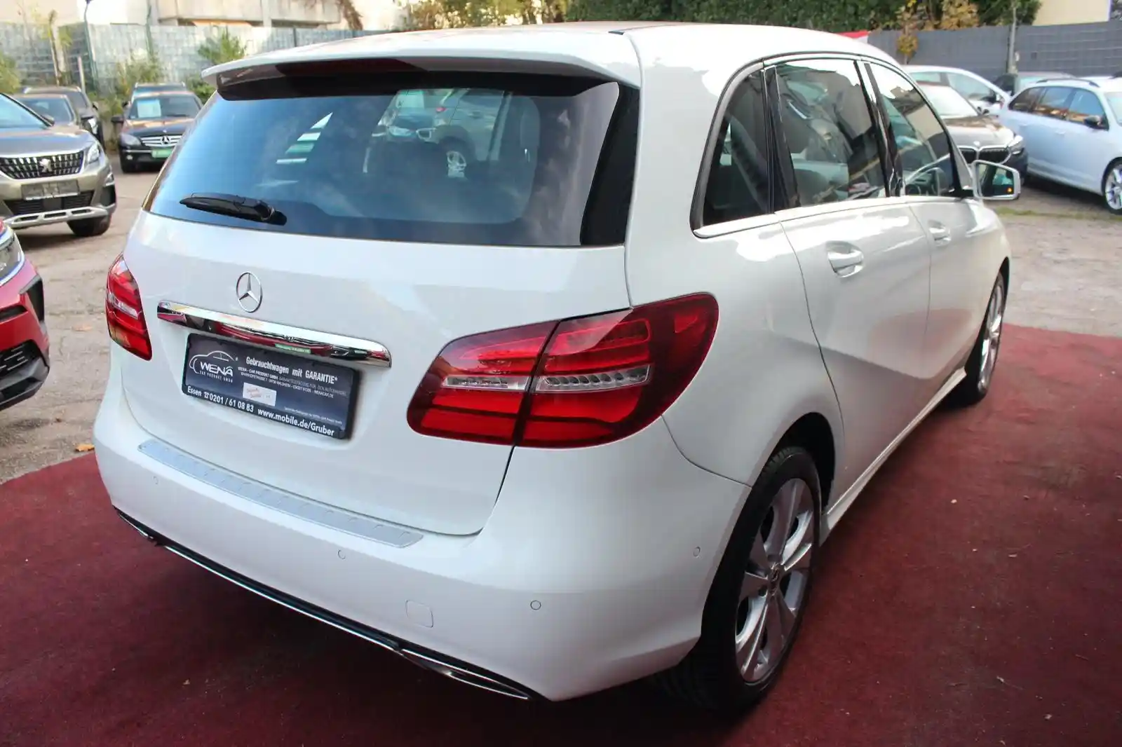 Mercedes-Benz B 200