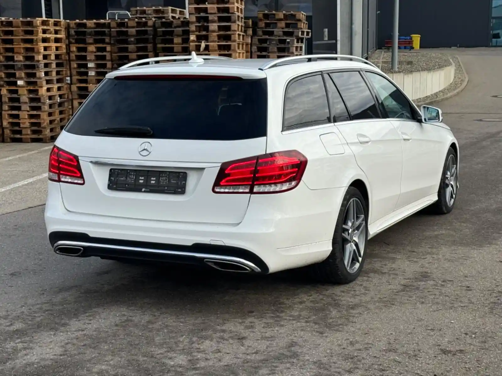 Mercedes-Benz E 220