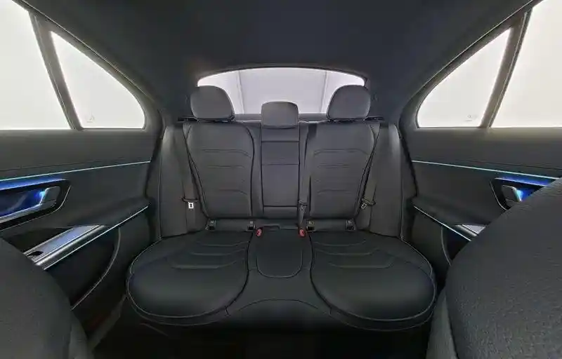 Mercedes-Benz E 400