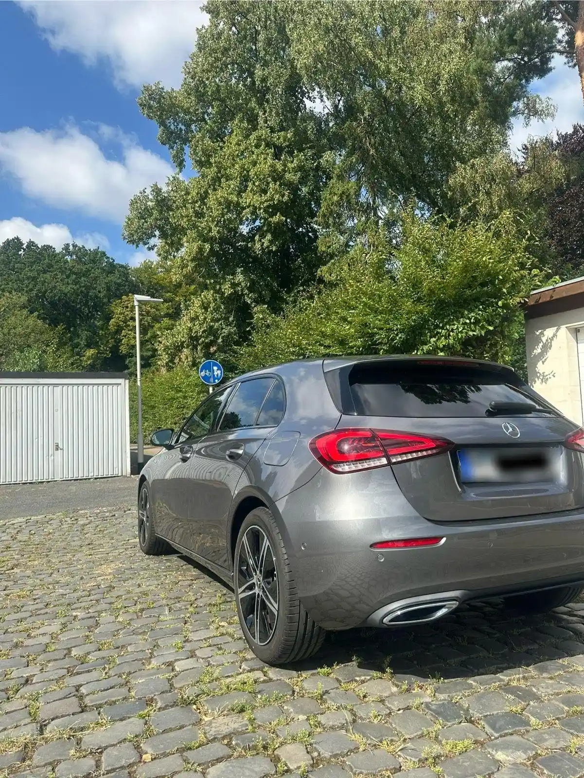 Mercedes-Benz A 180