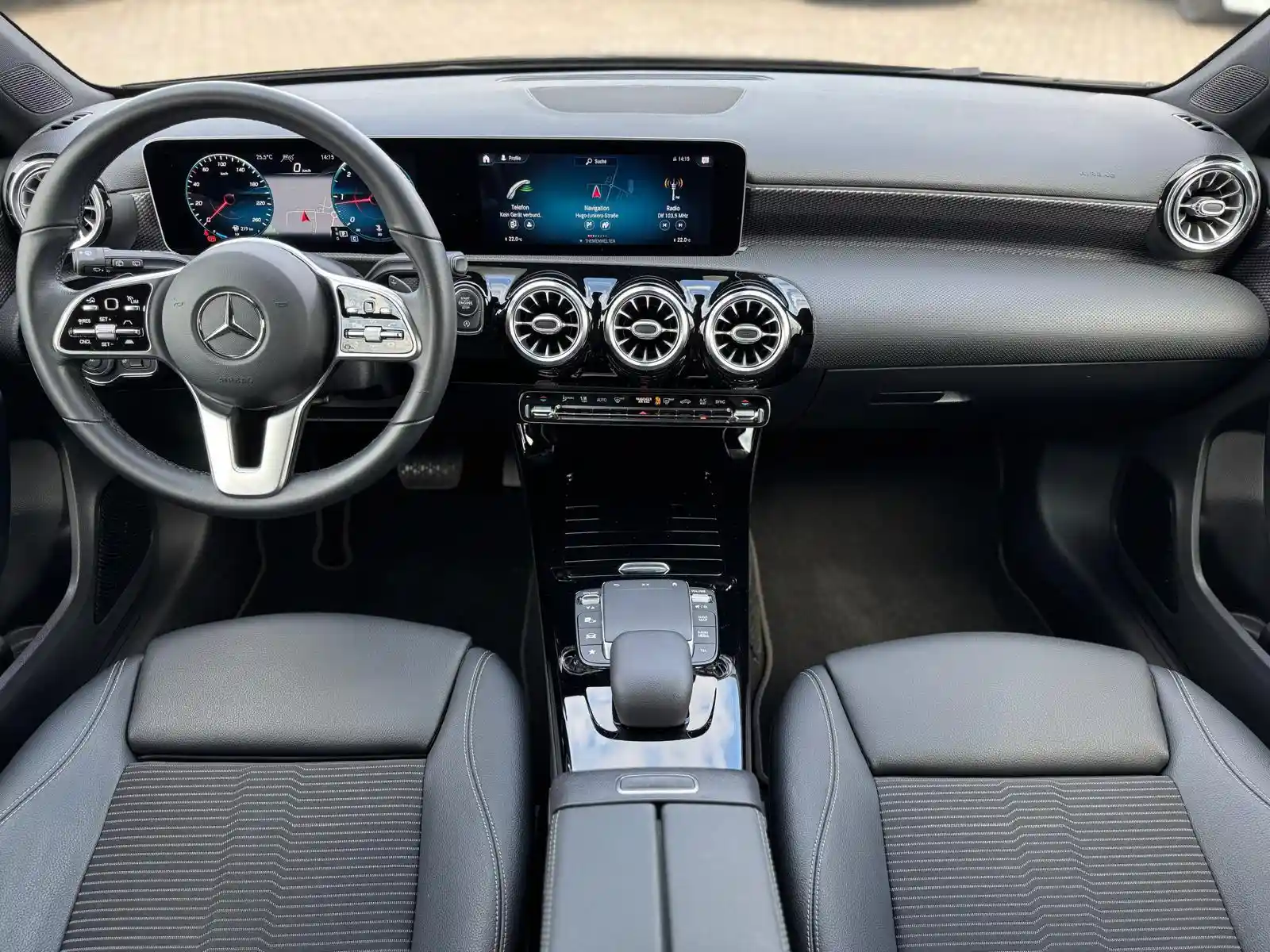 Mercedes-Benz A 220