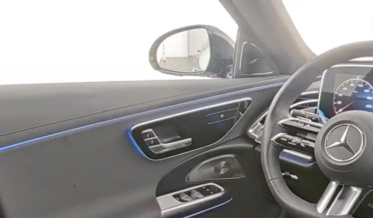 Mercedes-Benz E 300