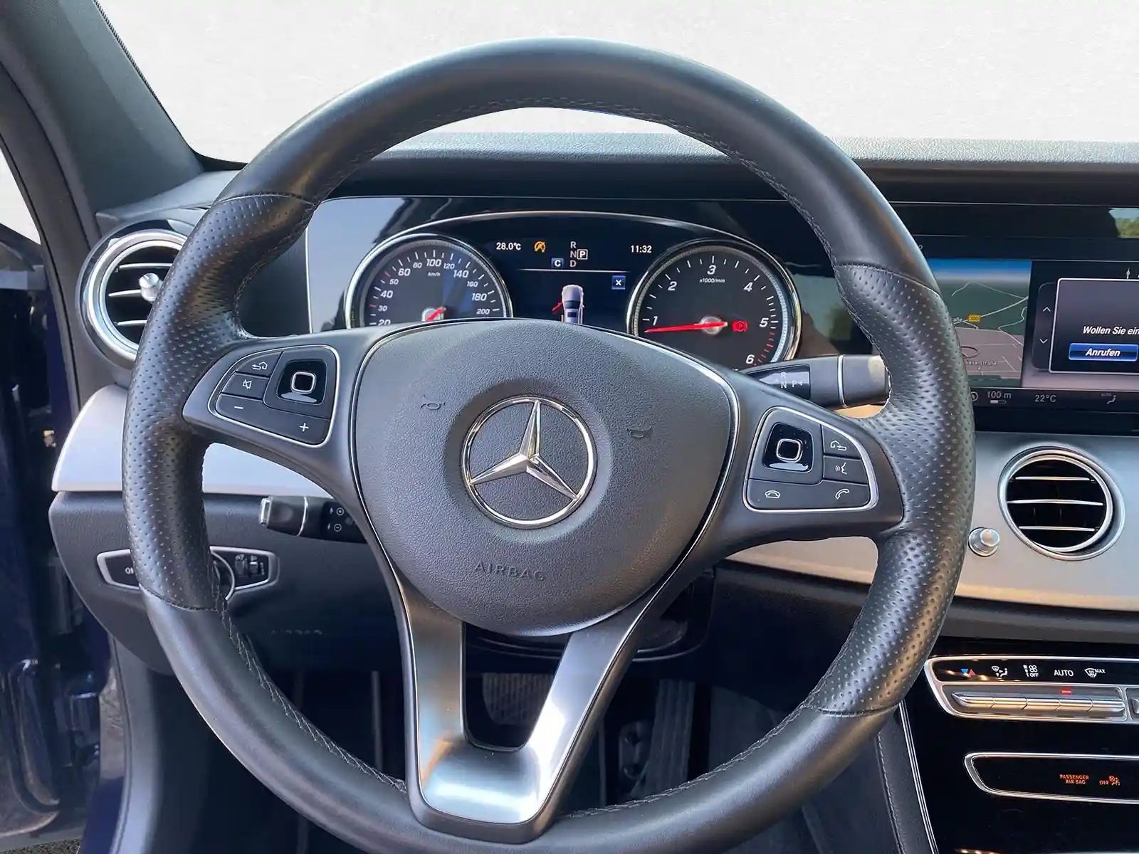 Mercedes-Benz E 220