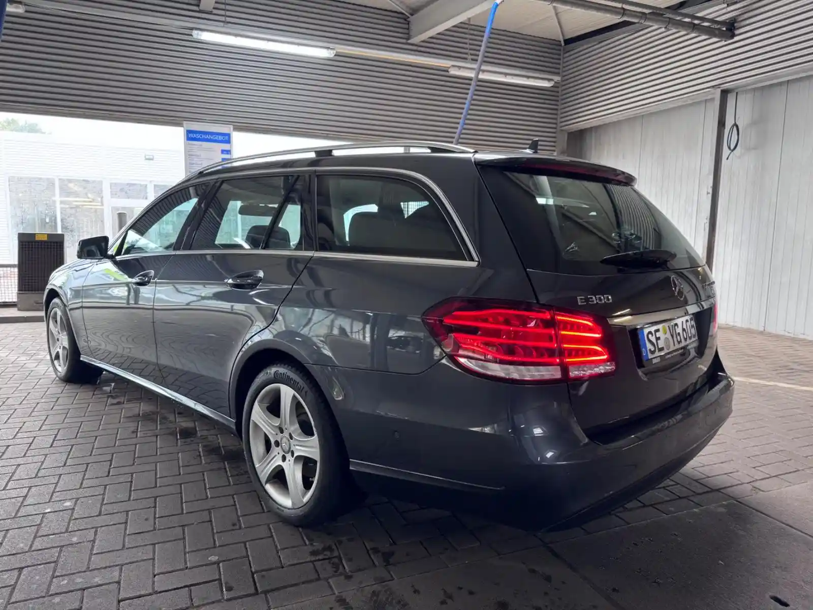Mercedes-Benz E 300