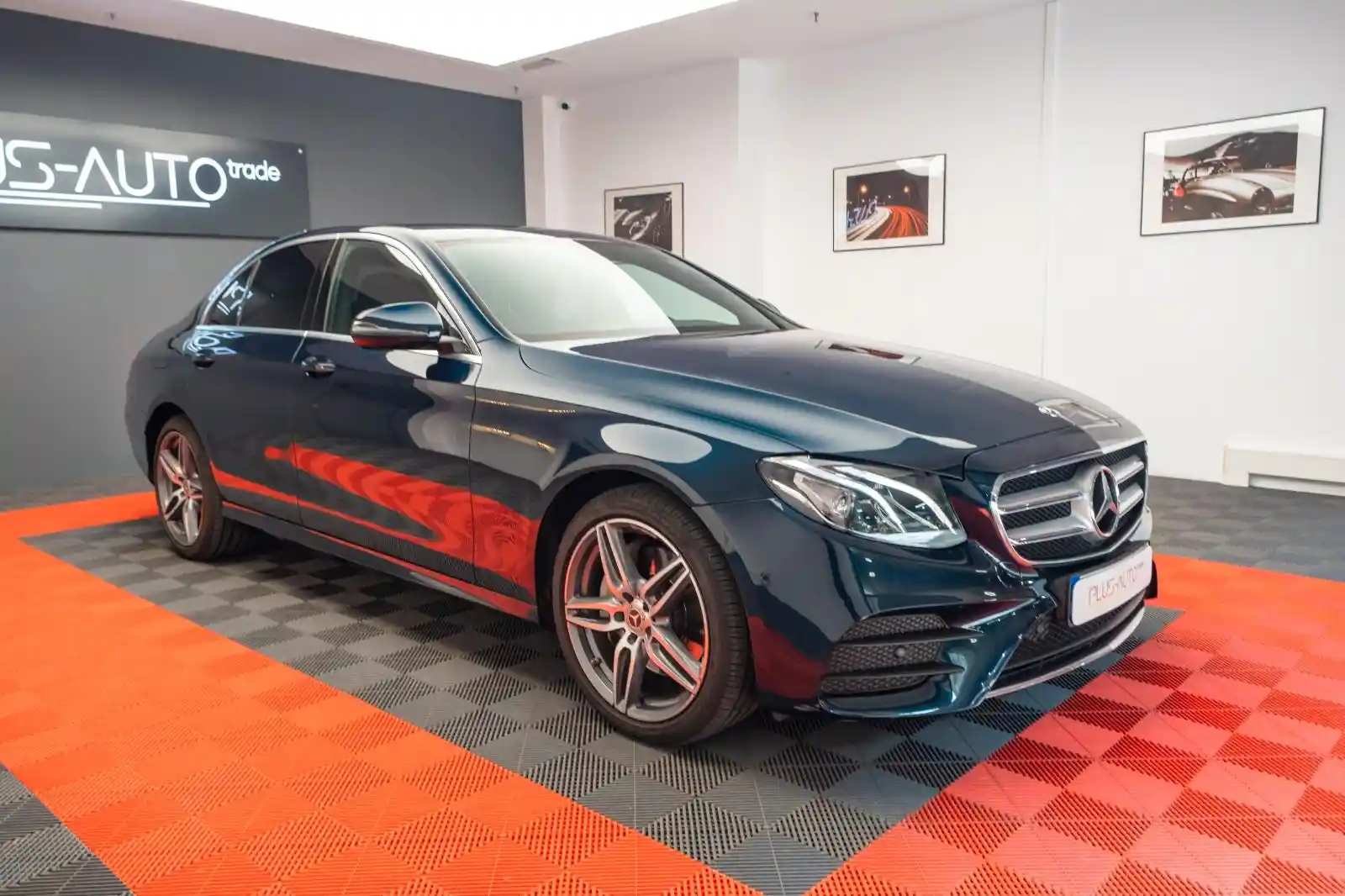 Mercedes-Benz E 200