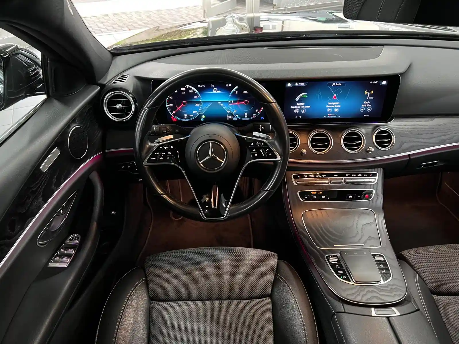 Mercedes-Benz E 220