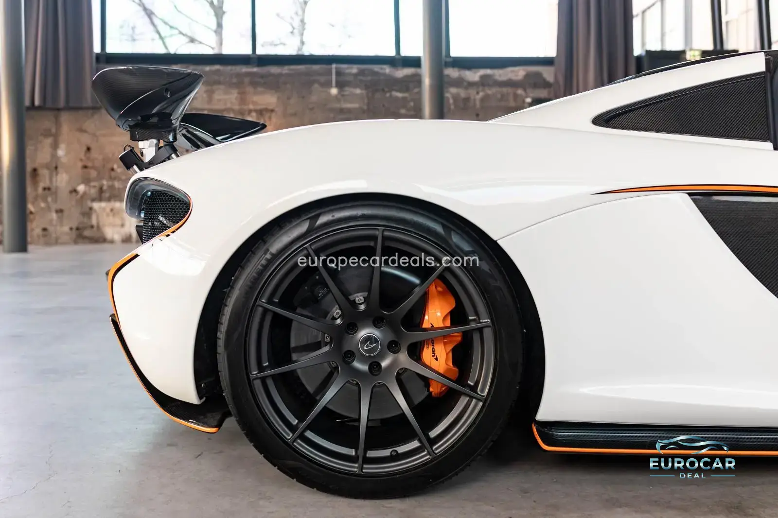 McLaren P1