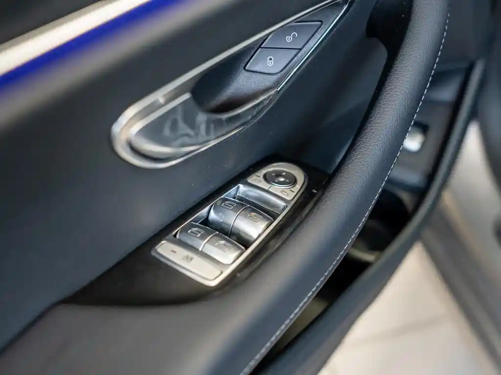 Mercedes-Benz E 400