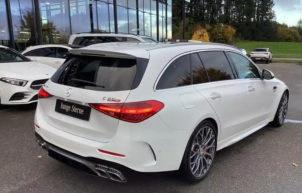 Mercedes-Benz C 63 AMG