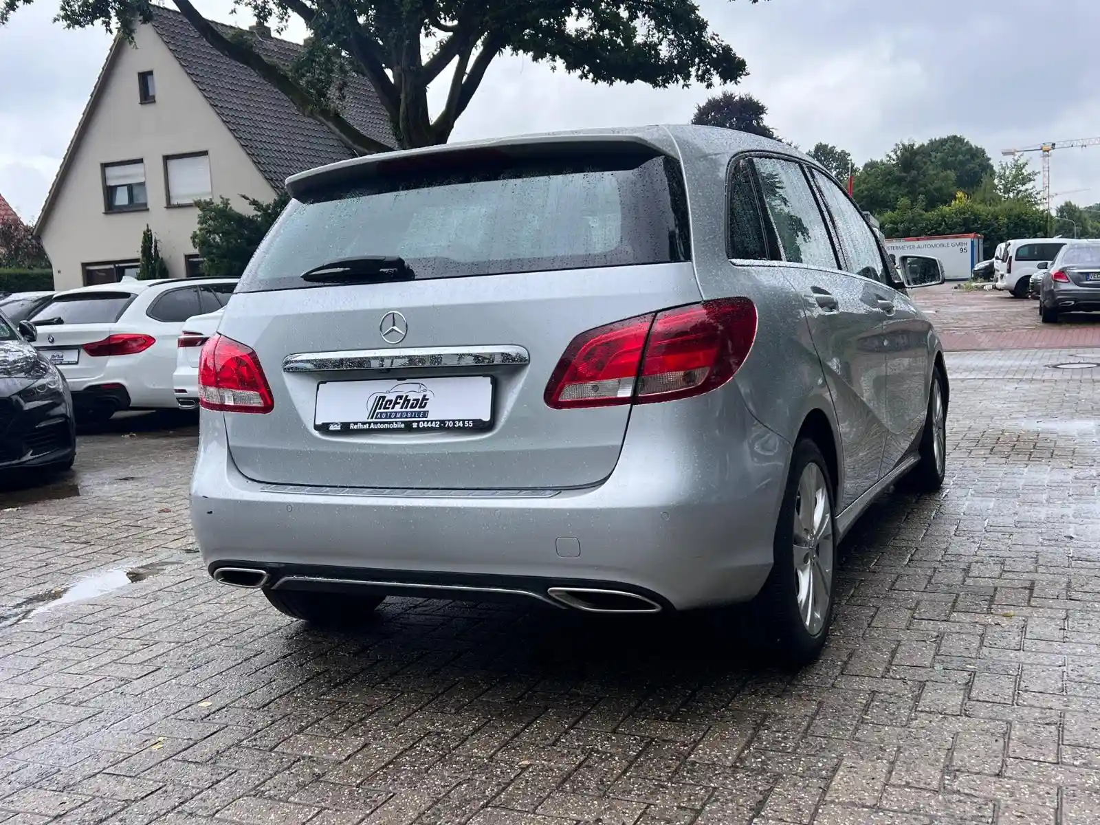 Mercedes-Benz B 220