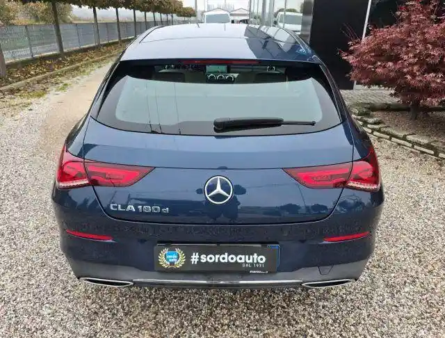 Mercedes-Benz CLA 200 Shooting Brake