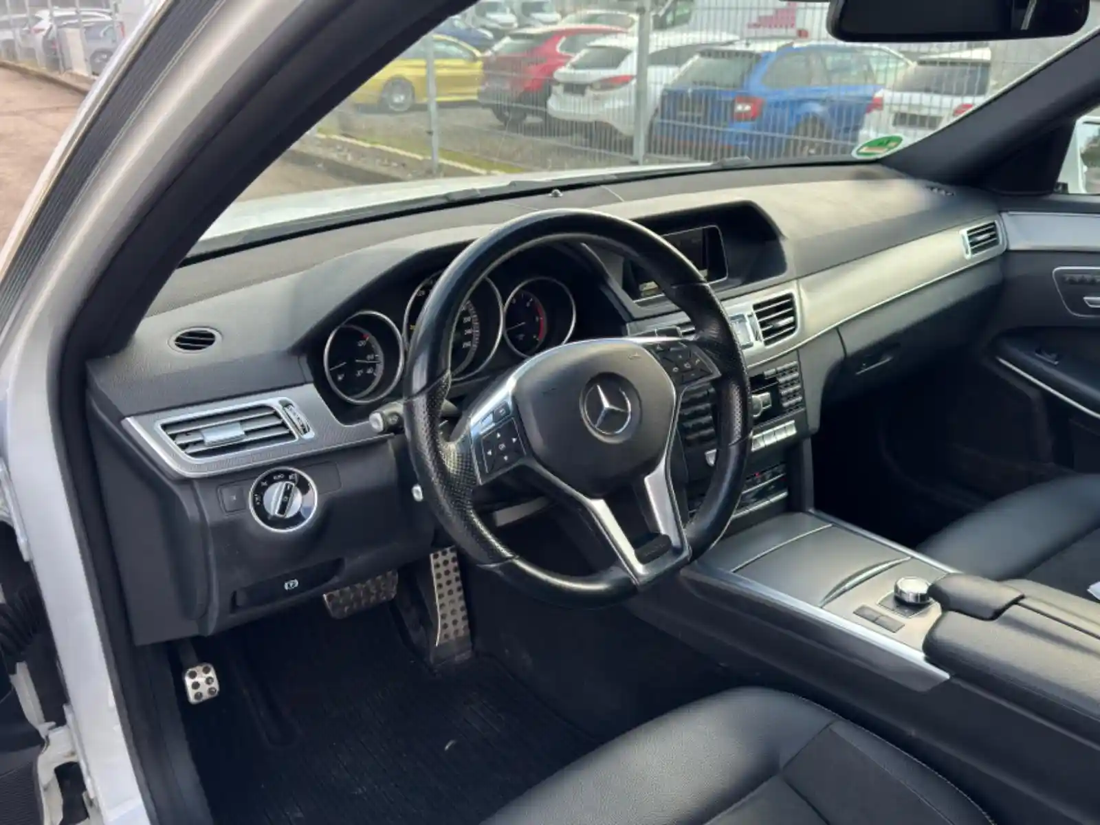 Mercedes-Benz E 220