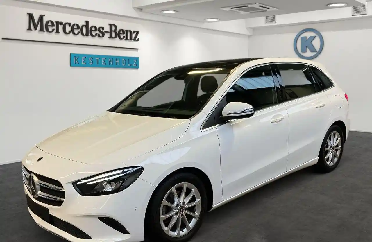 Mercedes-Benz B 180