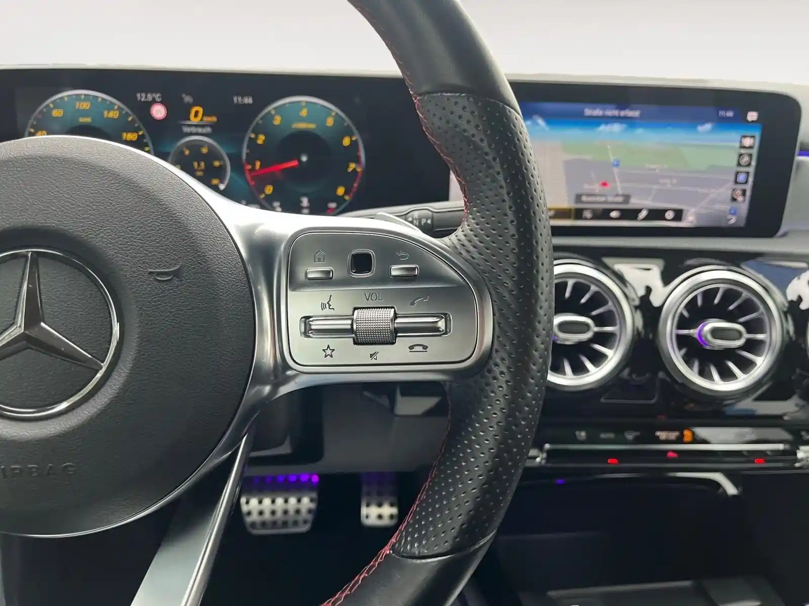 Mercedes-Benz A 220