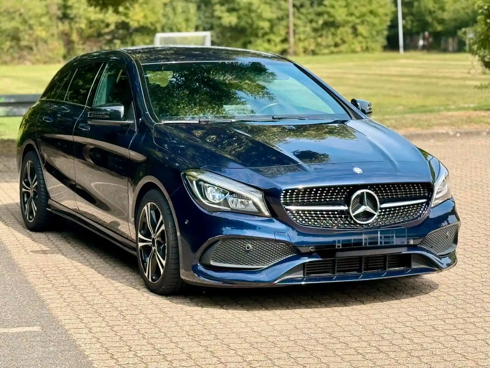 Mercedes-Benz CLA 200