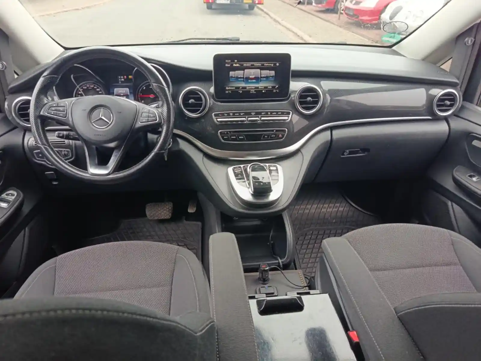 Mercedes-Benz V 200