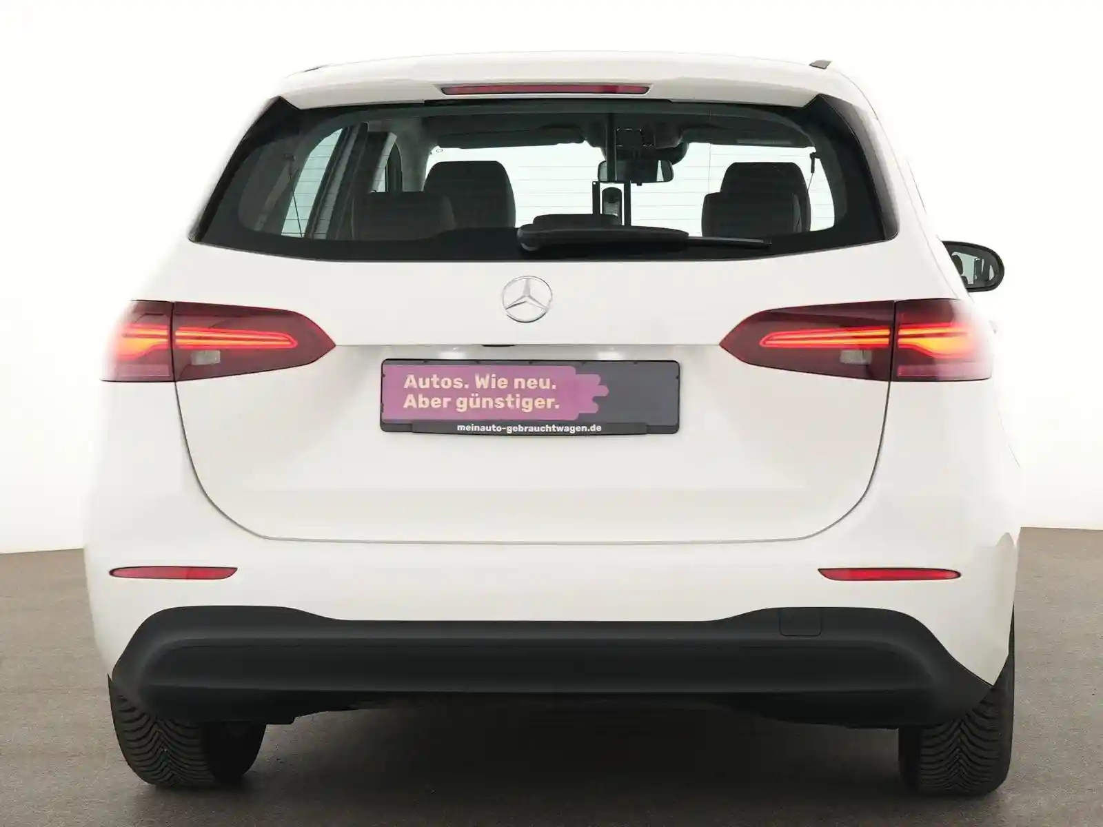 Mercedes-Benz B 180