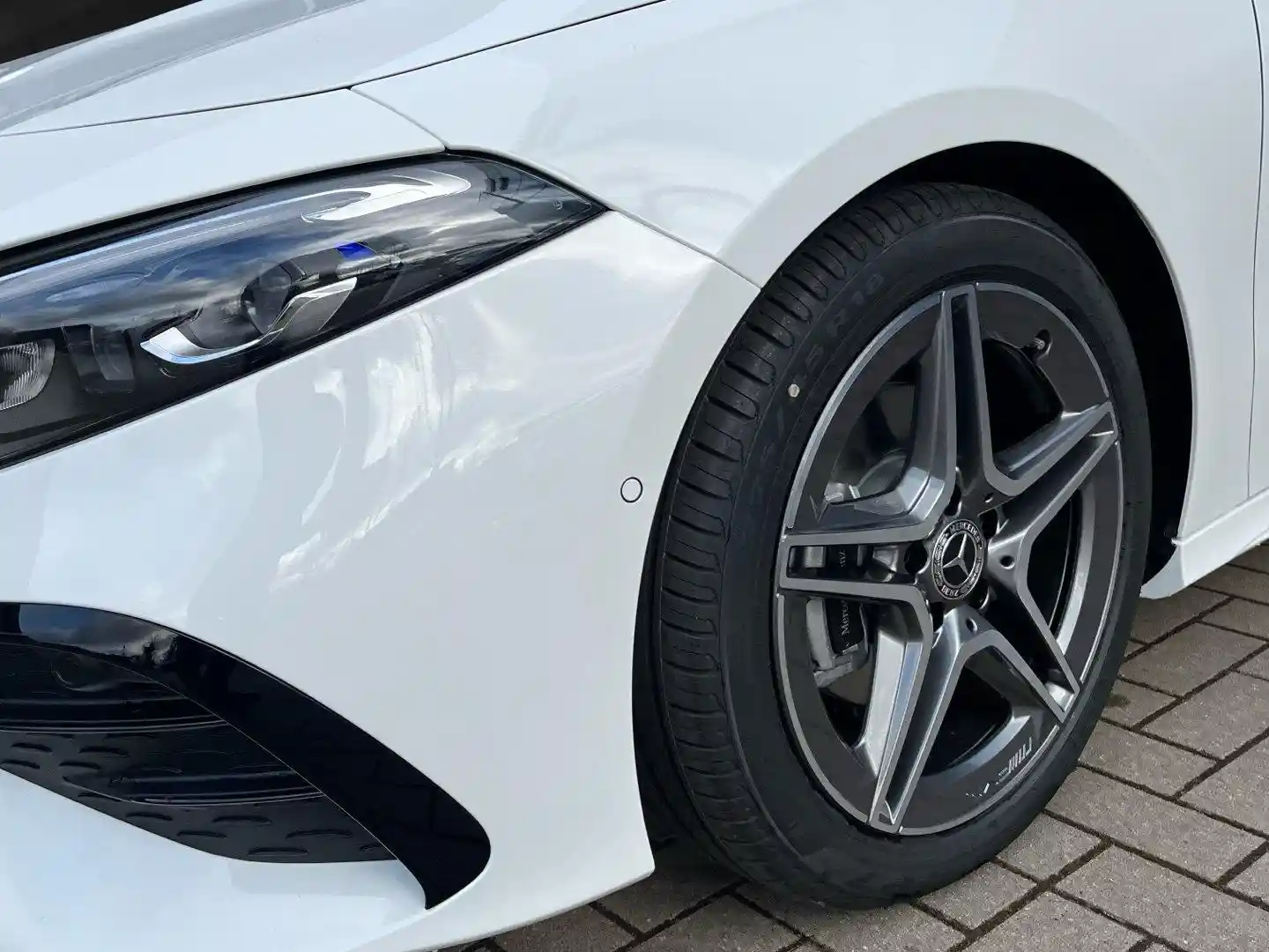 Mercedes-Benz A 200