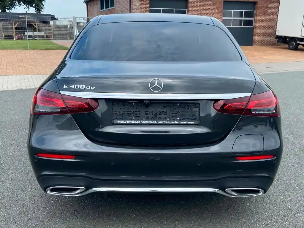 Mercedes-Benz E 300