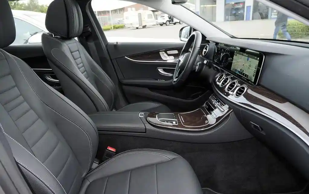Mercedes-Benz E 400