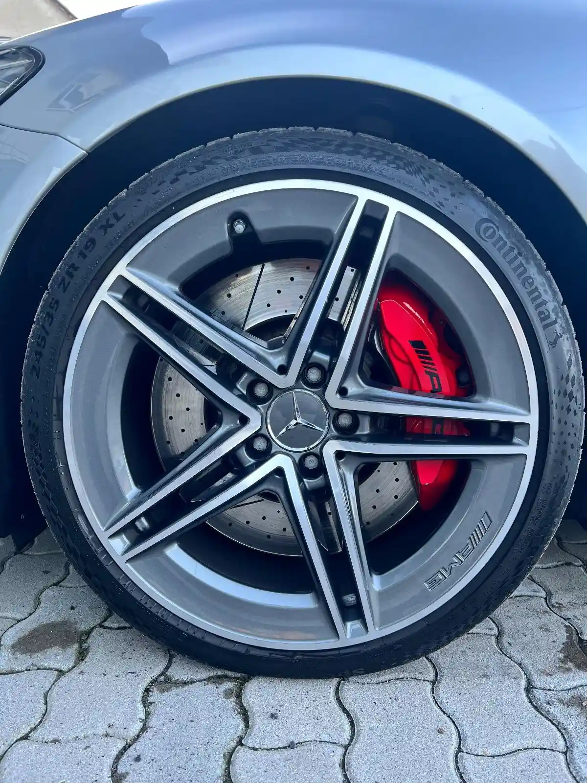Mercedes-Benz C 63 AMG