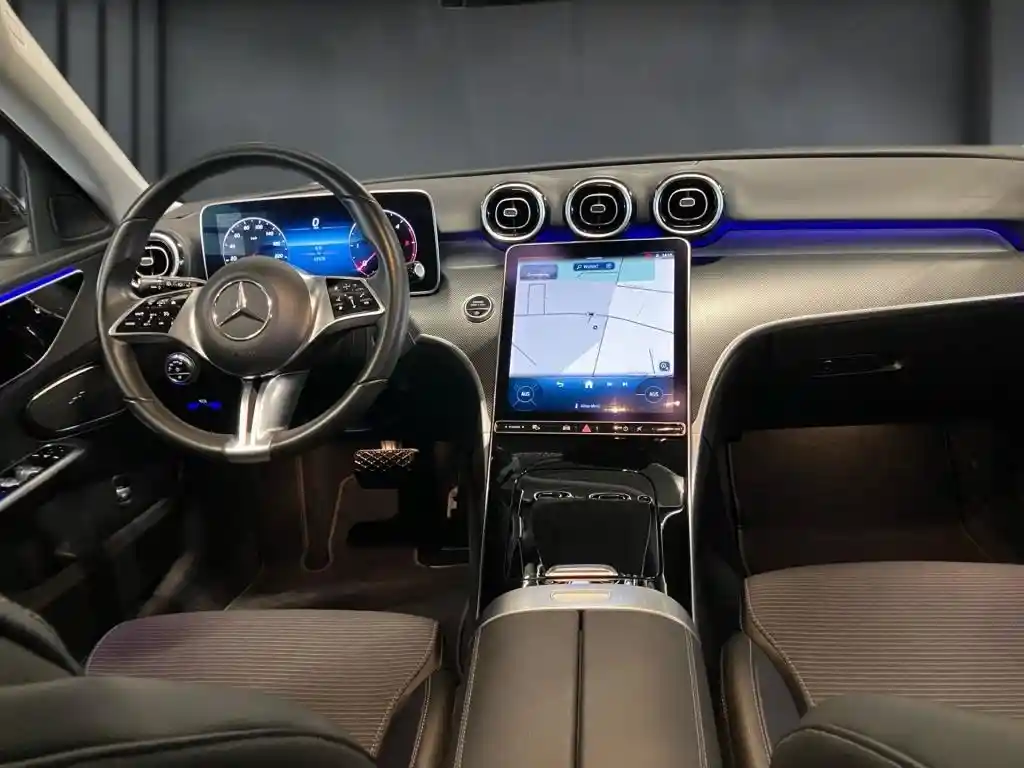Mercedes-Benz C 220