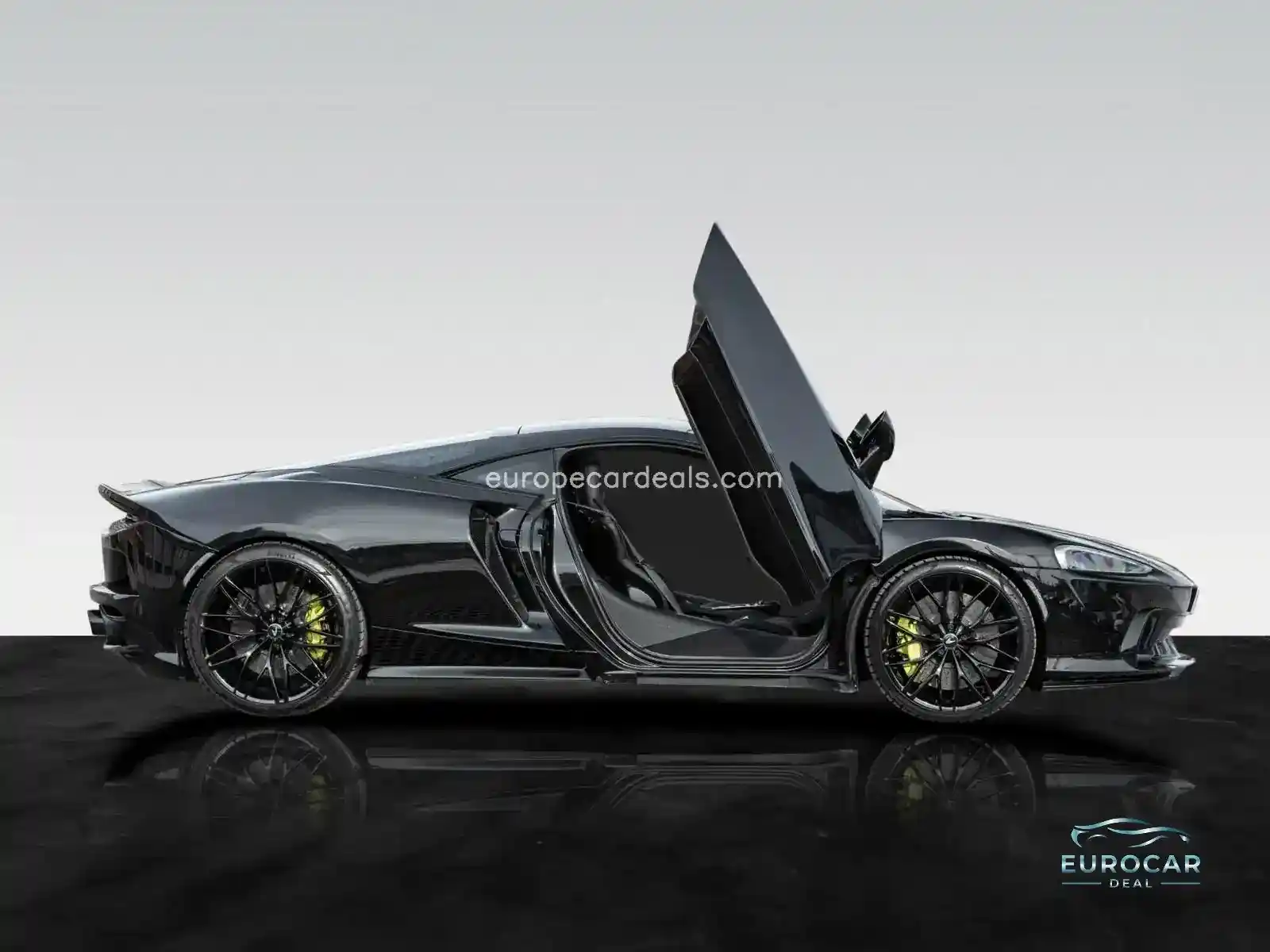 McLaren GT