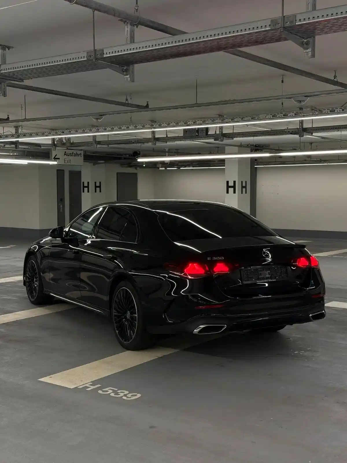 Mercedes-Benz E 300