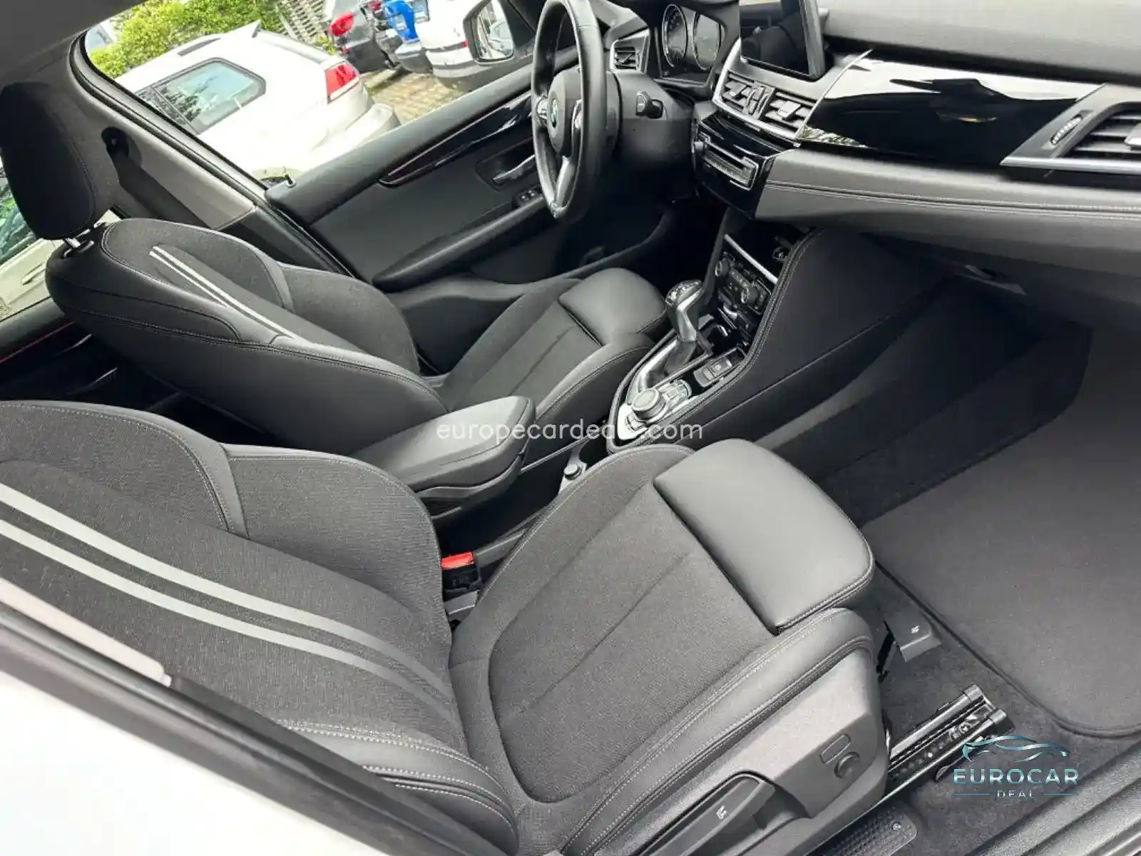 BMW 225