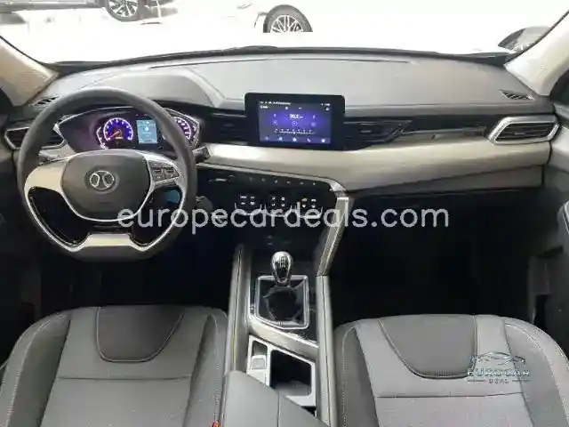 BAIC Senova X35